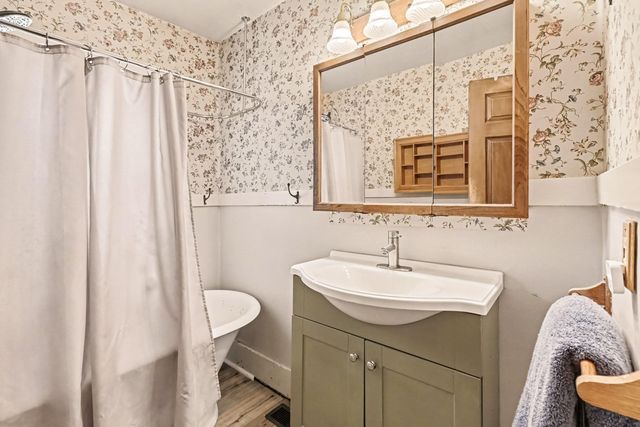 310 Fleming Street, Howell, MI 48843