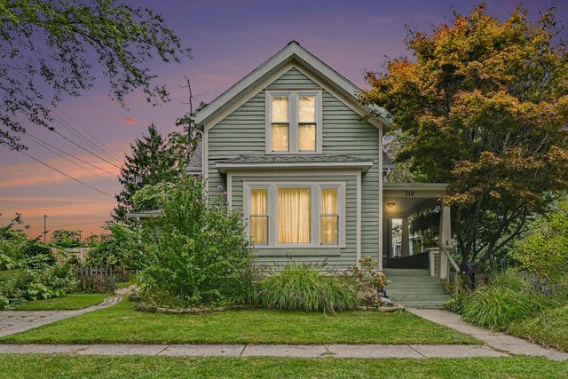 310 Fleming Street, Howell, MI 48843