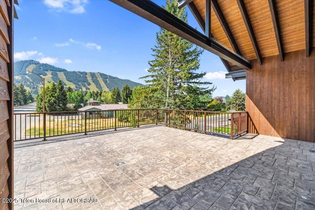 405 TETON Avenue, Jackson, WY 83001 photo 18