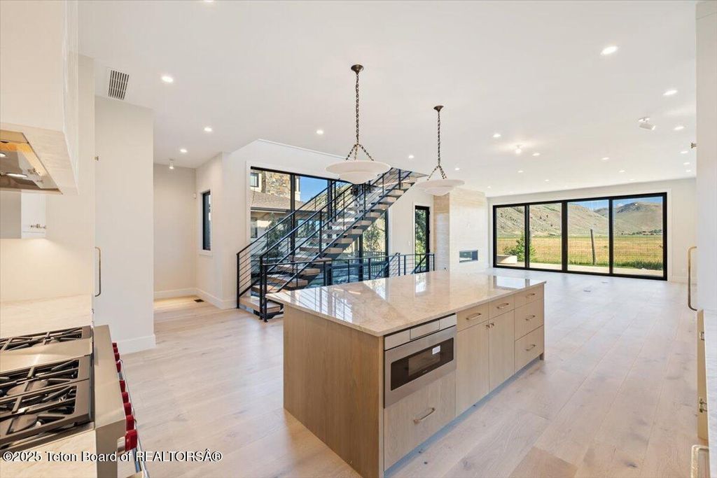 405 TETON Avenue, Jackson, WY 83001 photo 8