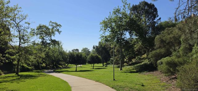 8995 Via Andar, San Diego, CA 92122