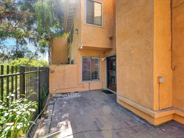 8995 Via Andar, San Diego, CA 92122