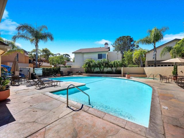 8995 Via Andar, San Diego, CA 92122