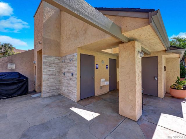 8995 Via Andar, San Diego, CA 92122