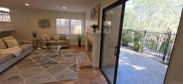 8995 Via Andar, San Diego, CA 92122