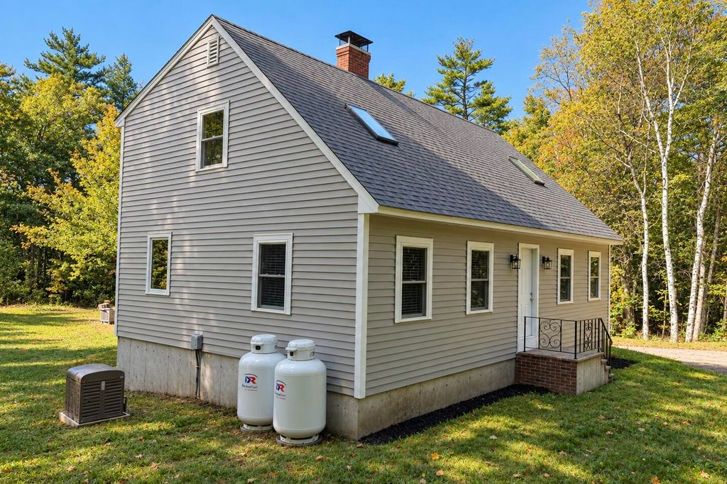 623 Country Club Road, Sanford, ME 04073 — exterior