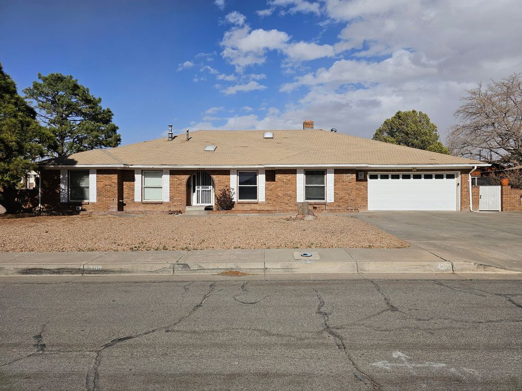 1300 KENTUCKY Street SE, Albuquerque, NM 87108
