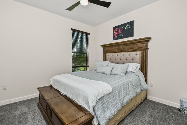 6038 S Maryland Avenue, Springfield, MO 65810