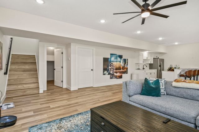 6038 S Maryland Avenue, Springfield, MO 65810