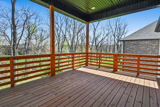 6038 S Maryland Avenue, Springfield, MO 65810