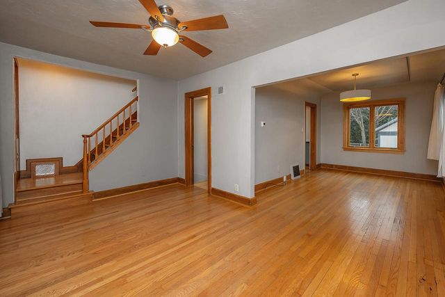 2323 E Falling Heath PLACE, Milwaukee, WI 53207