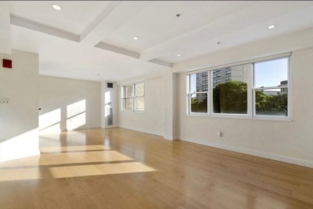 183-185A Massachusetts Ave 304, Boston, MA 02115
