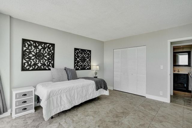 2715 N OCEAN Boulevard 6C, Fort Lauderdale, FL 33308