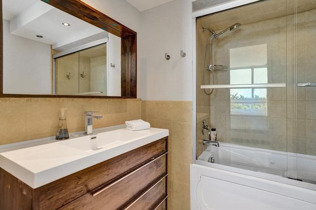 2715 N OCEAN Boulevard 6C, Fort Lauderdale, FL 33308