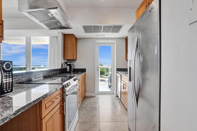 2715 N OCEAN Boulevard 6C, Fort Lauderdale, FL 33308