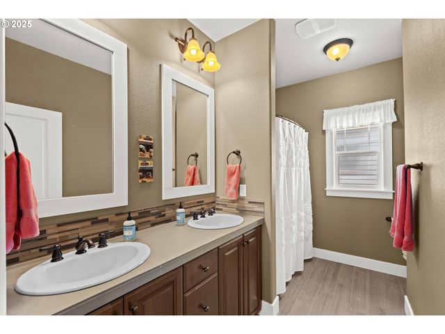 12244 Sw PALERMO St, Wilsonville, OR 97070