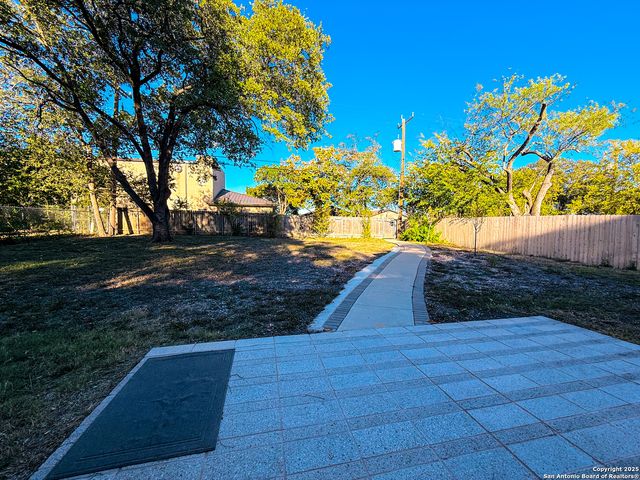 10402 Redlawn, San Antonio, TX 78230