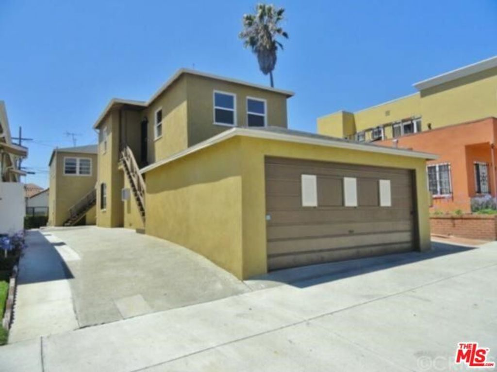 3704 W 54th Street, Los Angeles, CA 90043
