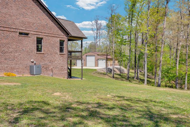 12 Hickory View Ln, Crossville, TN 38572