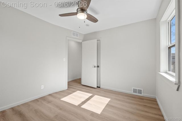 977 Kettering Avenue, Pontiac, MI 48340