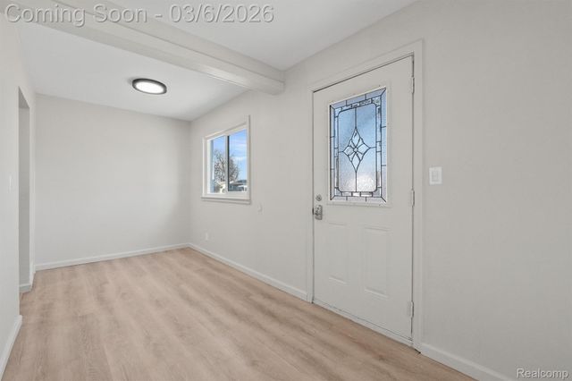 977 Kettering Avenue, Pontiac, MI 48340