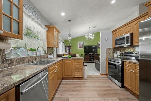 1340 SW 75th Avenue, North Lauderdale, FL 33068