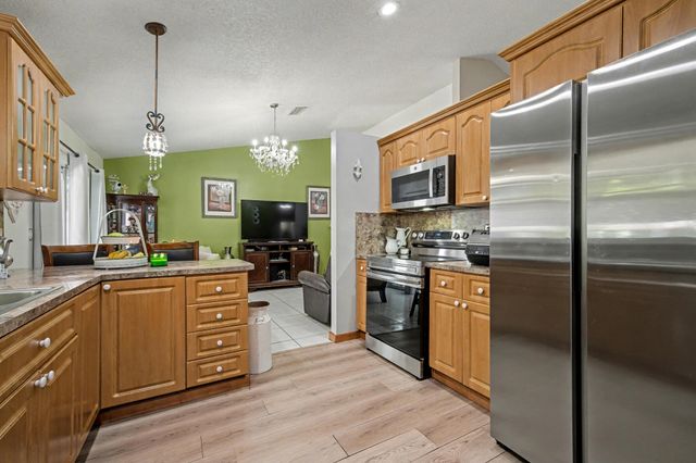 1340 SW 75th Avenue, North Lauderdale, FL 33068