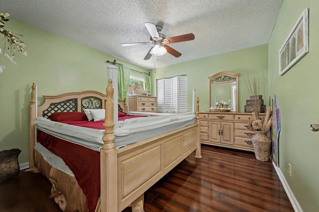 1340 SW 75th Avenue, North Lauderdale, FL 33068