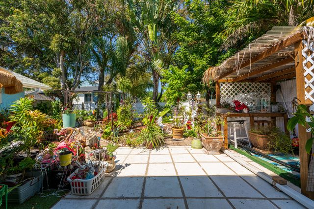 1340 SW 75th Avenue, North Lauderdale, FL 33068