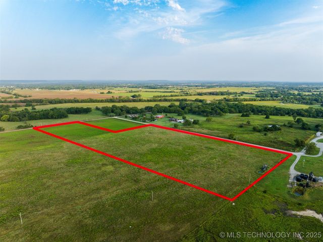2 N 3990 Road, Dewey, OK 74029