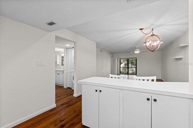 2522 CLUBHOUSE DRIVE 204, Sarasota, FL 34232