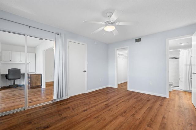 2522 CLUBHOUSE DRIVE 204, Sarasota, FL 34232