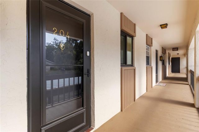 2522 CLUBHOUSE DRIVE 204, Sarasota, FL 34232