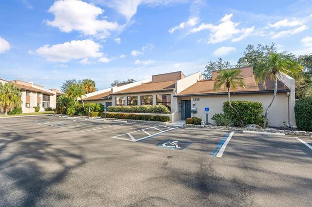 2522 CLUBHOUSE DRIVE 204, Sarasota, FL 34232