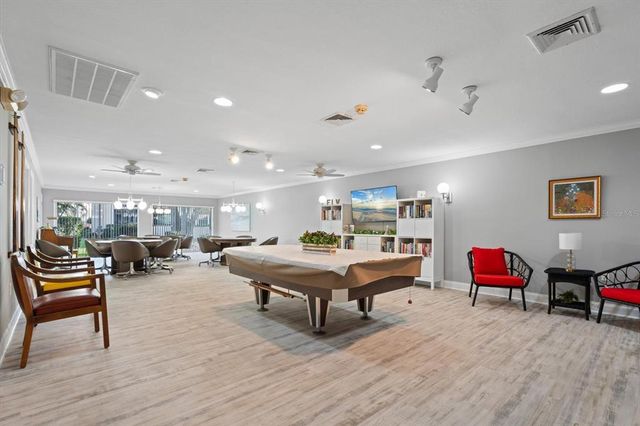 2522 CLUBHOUSE DRIVE 204, Sarasota, FL 34232