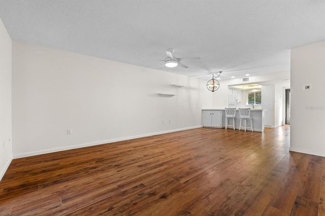 2522 CLUBHOUSE DRIVE 204, Sarasota, FL 34232
