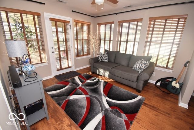 933 Amesbury Court, Indianapolis, IN 46217