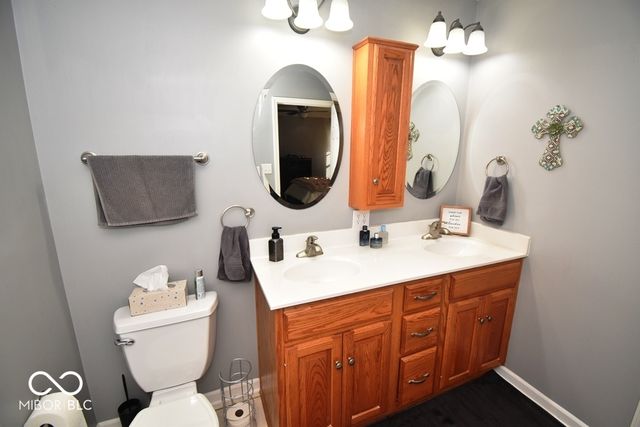 933 Amesbury Court, Indianapolis, IN 46217