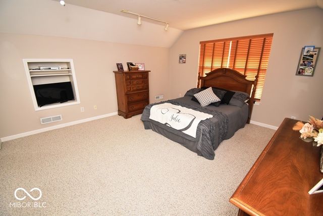 933 Amesbury Court, Indianapolis, IN 46217