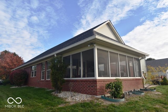 933 Amesbury Court, Indianapolis, IN 46217