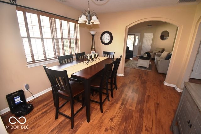 933 Amesbury Court, Indianapolis, IN 46217