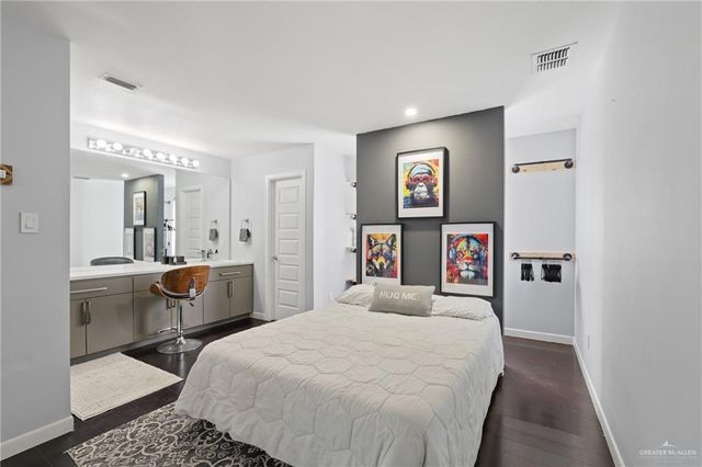 1005 W I Street, Mission, TX 78572