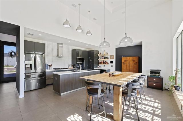 1005 W I Street, Mission, TX 78572