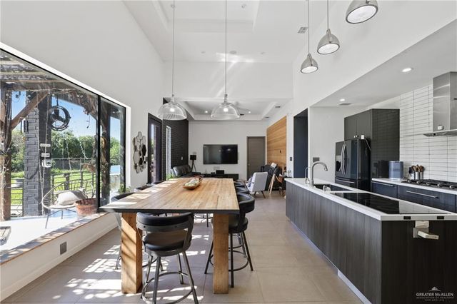 1005 W I Street, Mission, TX 78572