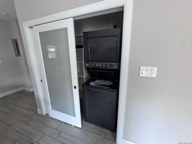 1018 S PINE ST, San Antonio, TX 78210