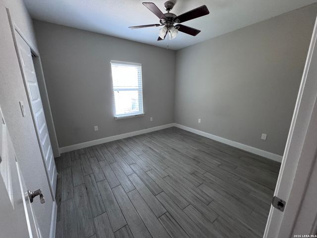 1018 S PINE ST, San Antonio, TX 78210