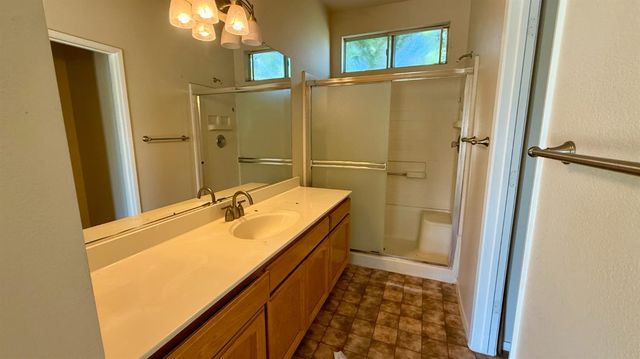 9164 Sunfire Way, Sacramento, CA 95826