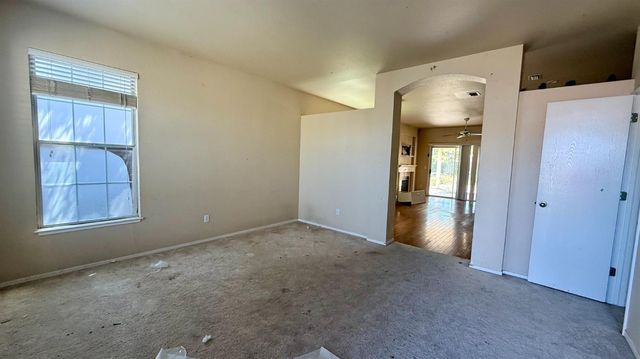 9164 Sunfire Way, Sacramento, CA 95826
