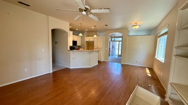 9164 Sunfire Way, Sacramento, CA 95826
