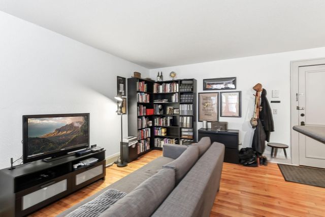 1901 Stevens Avenue 303, Minneapolis, MN 55403